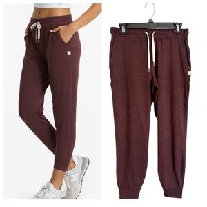 Vuori performance jogger pant dreamknit burgundy loungewear athleisure women XS